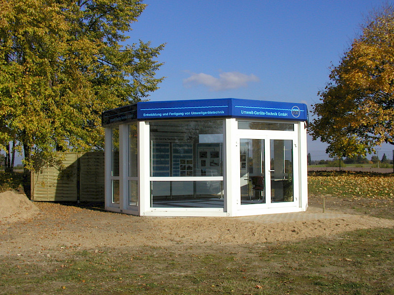 2004